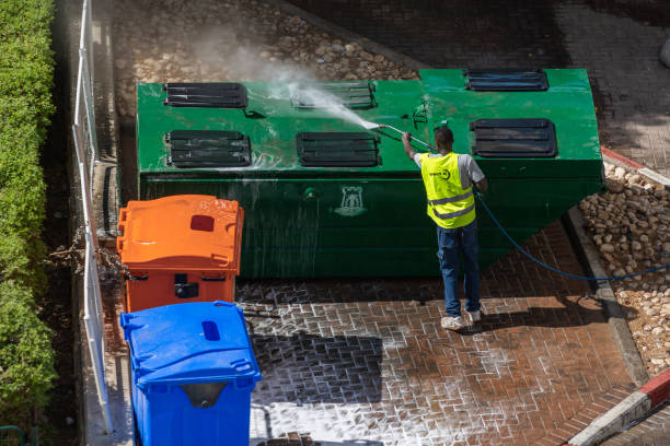 Best Pressure Washing Driveway  in La Vernia, TX